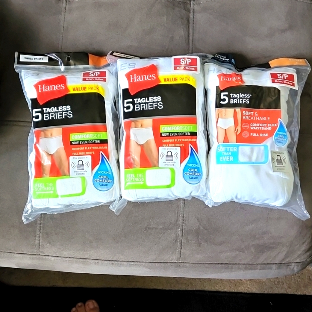 3 pairs of mens Briefs NWT